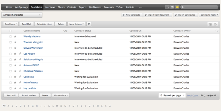 Zoho Recruit lists down candidate names and their status in the hiring pipeline. 